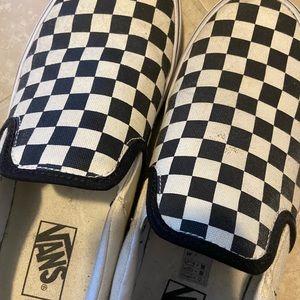 Pretty worn size 8 mens checkered black and white vans, some scratches .